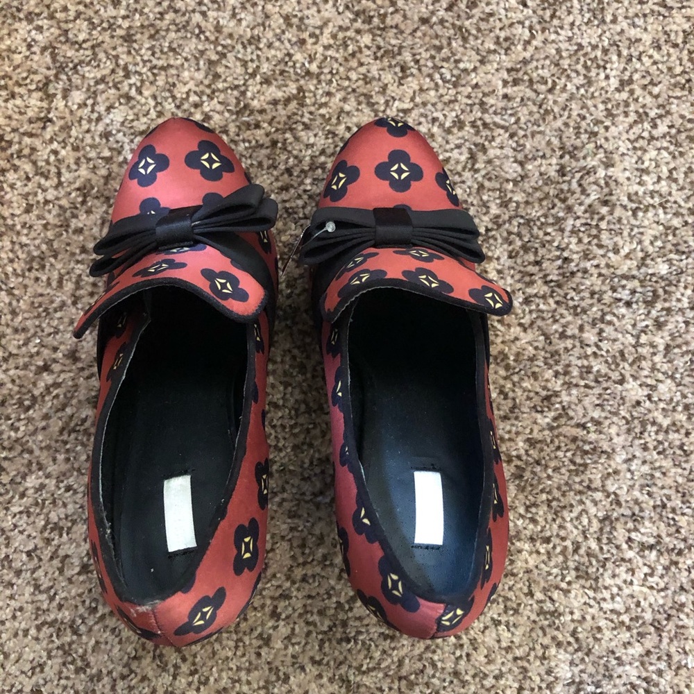 Heels - Picture 4 of 4